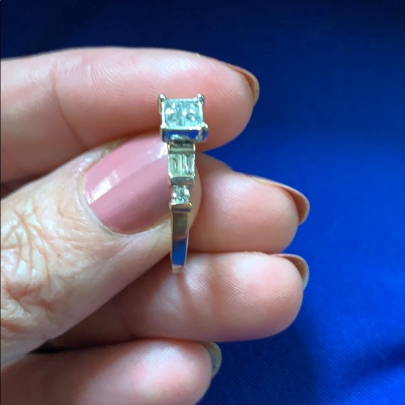 Sold - Picture 3 of 4